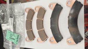 Klocki przednie RZR 2206231 4 szt kpl. 2208162