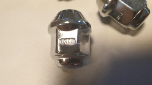 Nakrętki koła quad 10 mm kpl 16 szt Polaris Canam